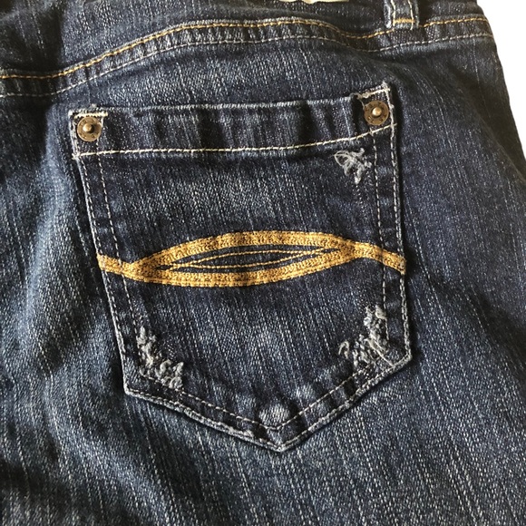 T Five Denim Low Rise Stretch Cuffed Distressed Jean Shorts - Picture 12 of 14